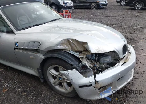 2000 BMW Z3 2.3 из США, поврежденный, VIN 4USCH934XYLG03084